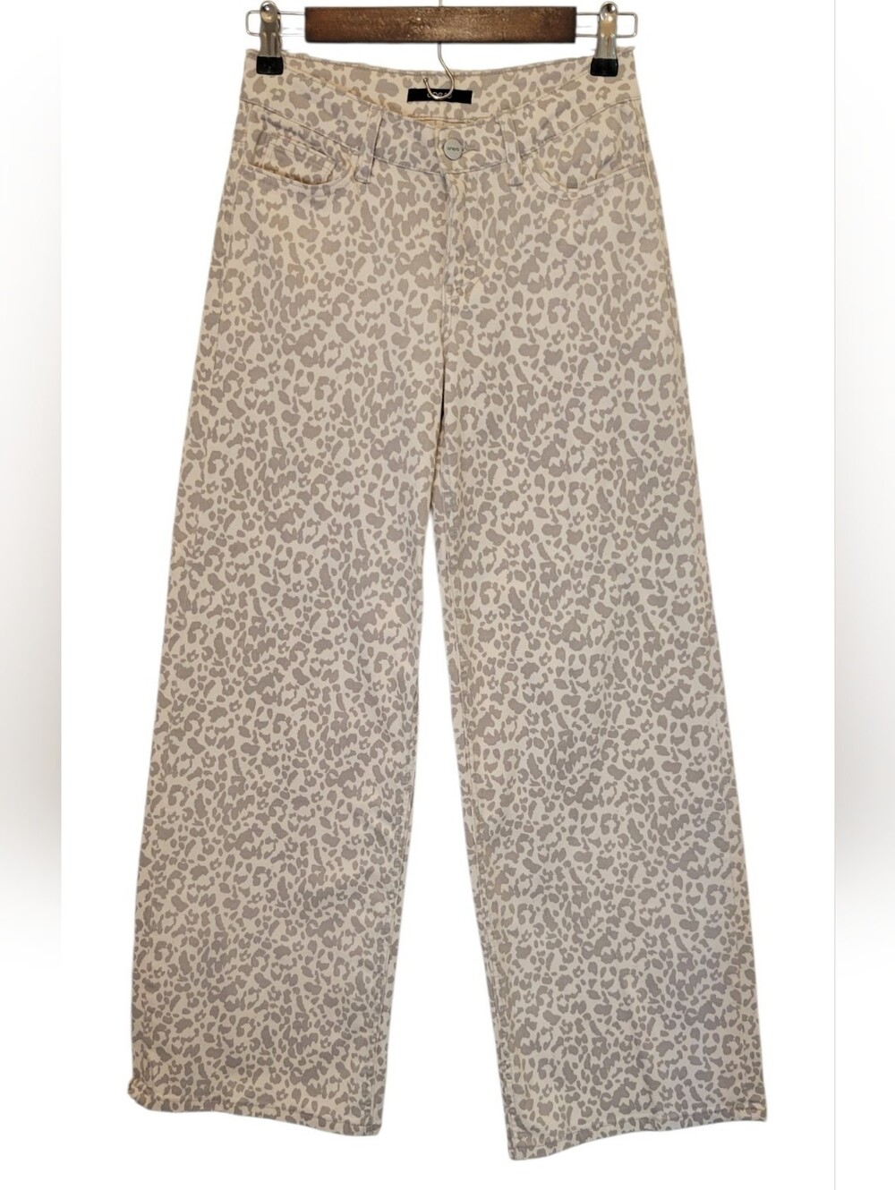 Oneso Leopard Print Wide Leg Jeans Size 26 Cream Gray Stretch Denim NWOT - Picture 2 of 9